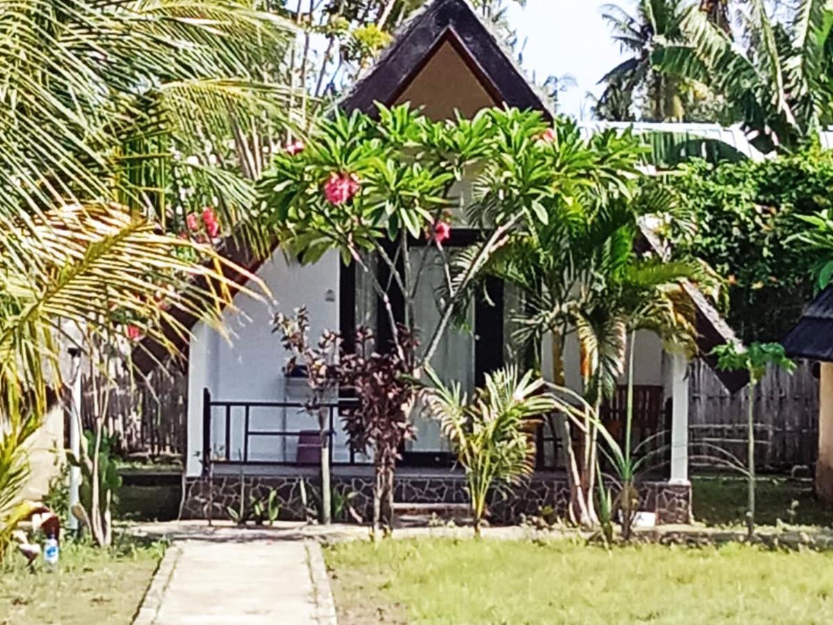 Coconut Gili Meno Hotel ภายนอก รูปภาพ